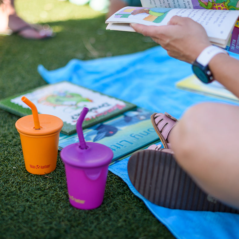 kid-s-sippy-cup-and-wide-water-bottle-set-j8 10oz_kids_cups_straw_reading_blanket_square.jpg