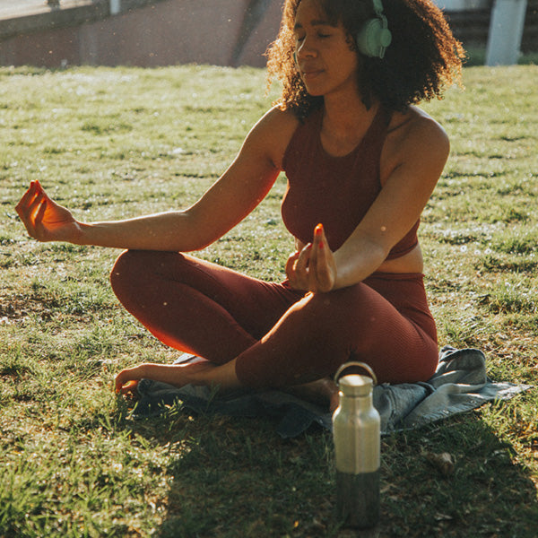 12oz-rise-reflect-with-bamboo-cap-x1 16oz_rise_reflect_yoga_park_headphones_square.jpg