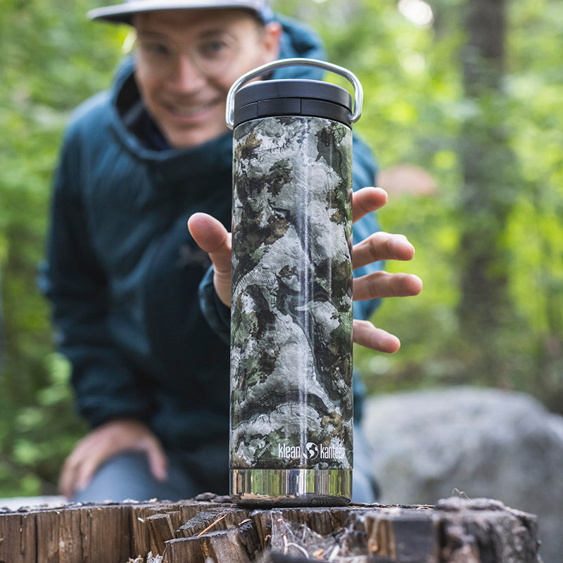 20oz-tkwide-with-twist-cap-mossy-oak-u4 20oz_bottle_twist_mossyoak_terragila_closeup_square.jpg