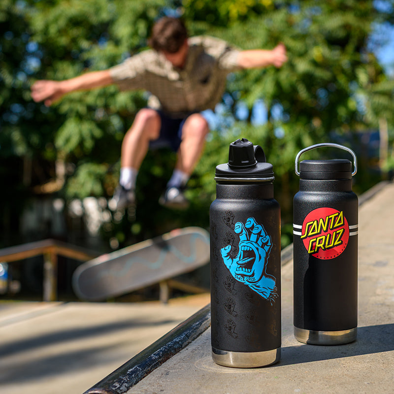 32oz-tkwide-with-chug-cap-santa-cruz-screaming-hand-i4 32oz_20oz_water_bottles_santacruz_skater_ramp_square.jpg