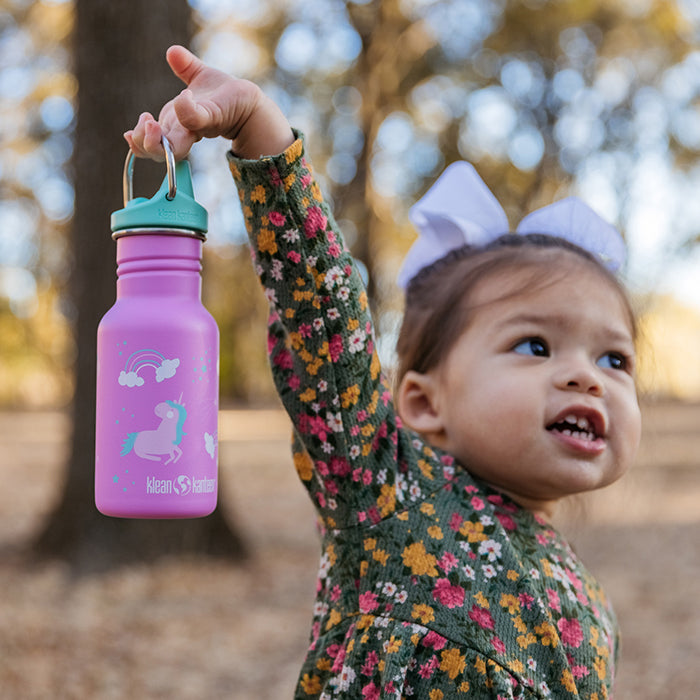 classic-kid-sippy-cap-l2 K12CNSIPPY-UN-kids_bottle_unicorn_lifestyle.jpg