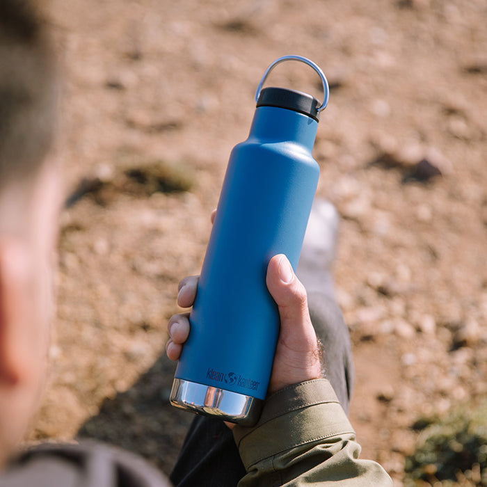 classic-loop-cap-k2 K20VCNPPL-RT-bottle_loop_cap_blue_lifestyle.jpg