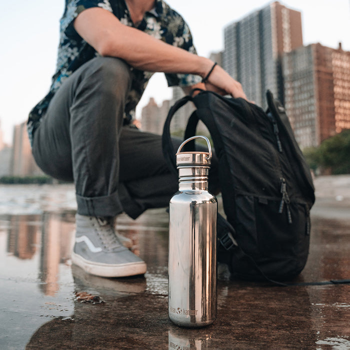 27oz-reflect-with-bamboo-cap-j1 K27SSLRF-MS-BAMBOO_reflect-bottle_city_lifestyle_ff882516-9bd8-49cf-b515-736a0a9c889f.jpg