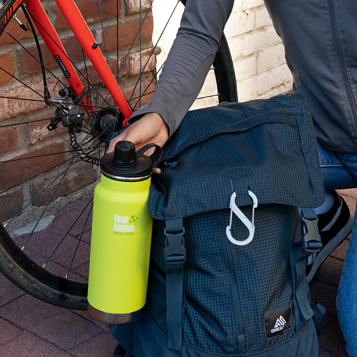 tkwide-chug-cap-g5 K32TKWSSL-JP-Bottle-Biking-Chug-Cap-lifestyle.jpg