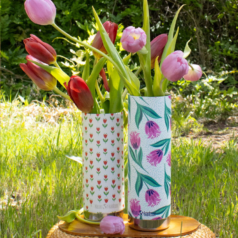 16oz-tkwide-with-cafe-red-tulips-n9 bottles_seasonal_spring_flowers_2_square.jpg