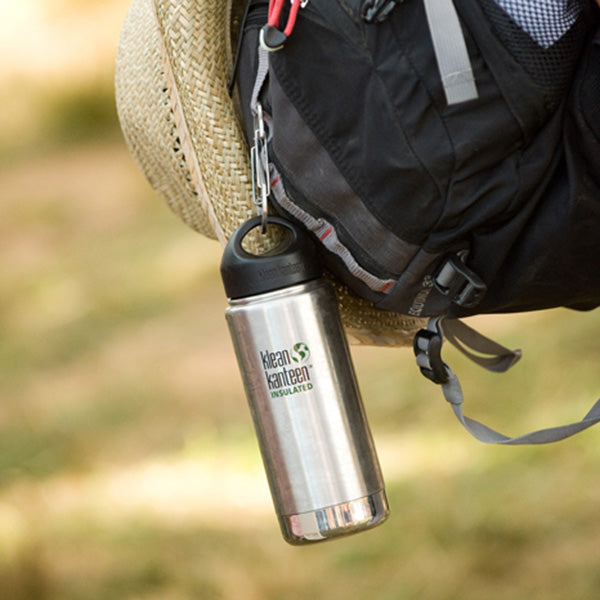 steel-s-biner-3-g2 carabiner_steel_bottle_backpack_lifestyle_dd4fef2d-f5d2-4f32-ac05-c706bd6b518e.jpg