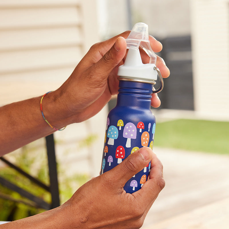 12oz-kid-s-classic-sippy-v8 kid_sippy_12oz_closeup_dustcover_square.jpg