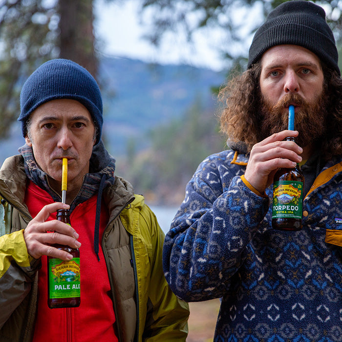 straw-4-pack-p6 recycled_steel_straws_beers_dudes_lifestyle.jpg