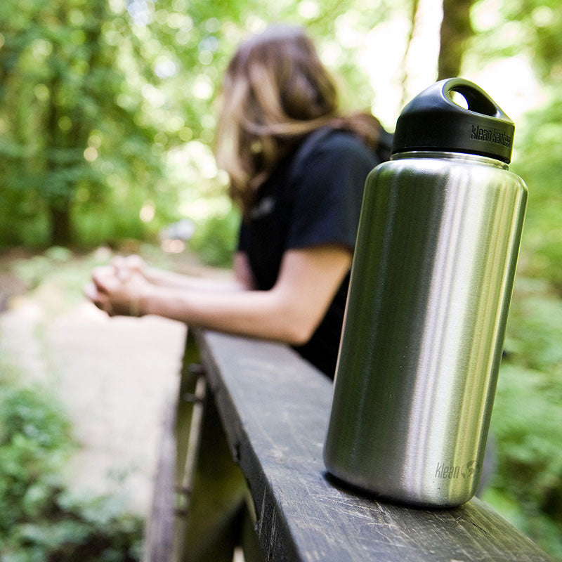 40oz-wide-with-loop-cap-j9 wide_40oz_bottle_bridge_closeup_square.jpg